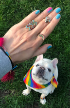 Load image into Gallery viewer, Heart Throb Gold Ring